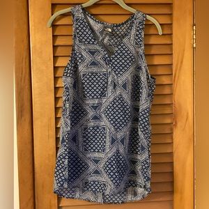 The north face sleeveless top M